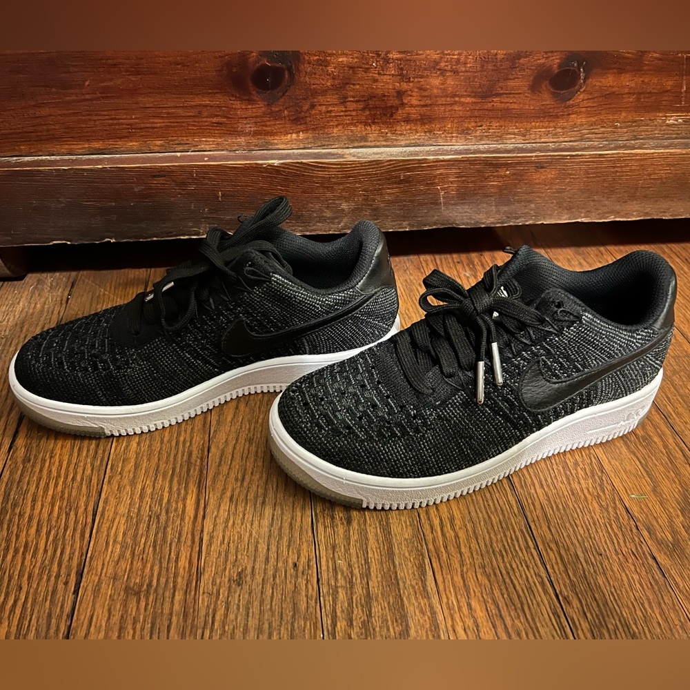Nike Air Force 1 Flyknit Women’s Black - Size 5.5